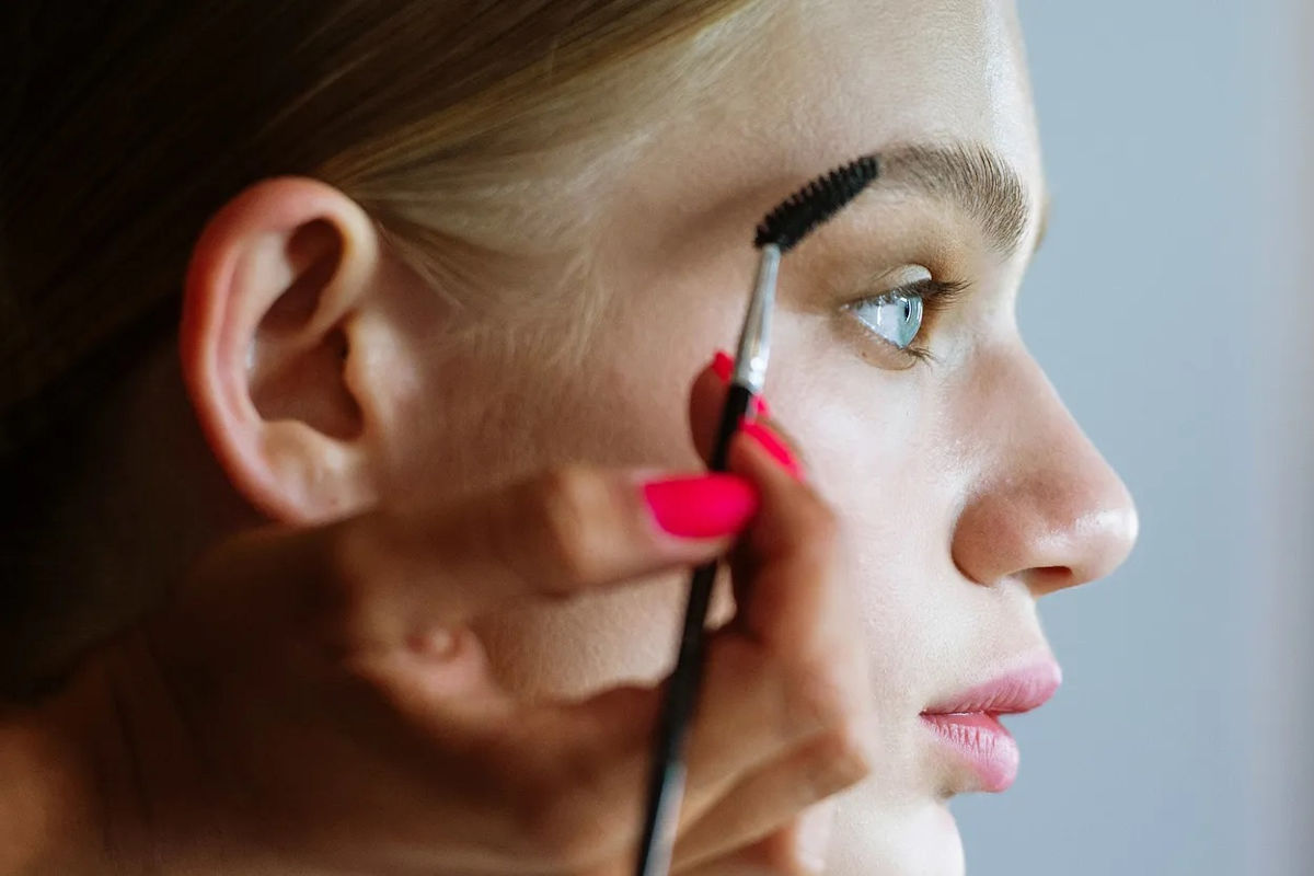 Productos de maquillaje para cejas